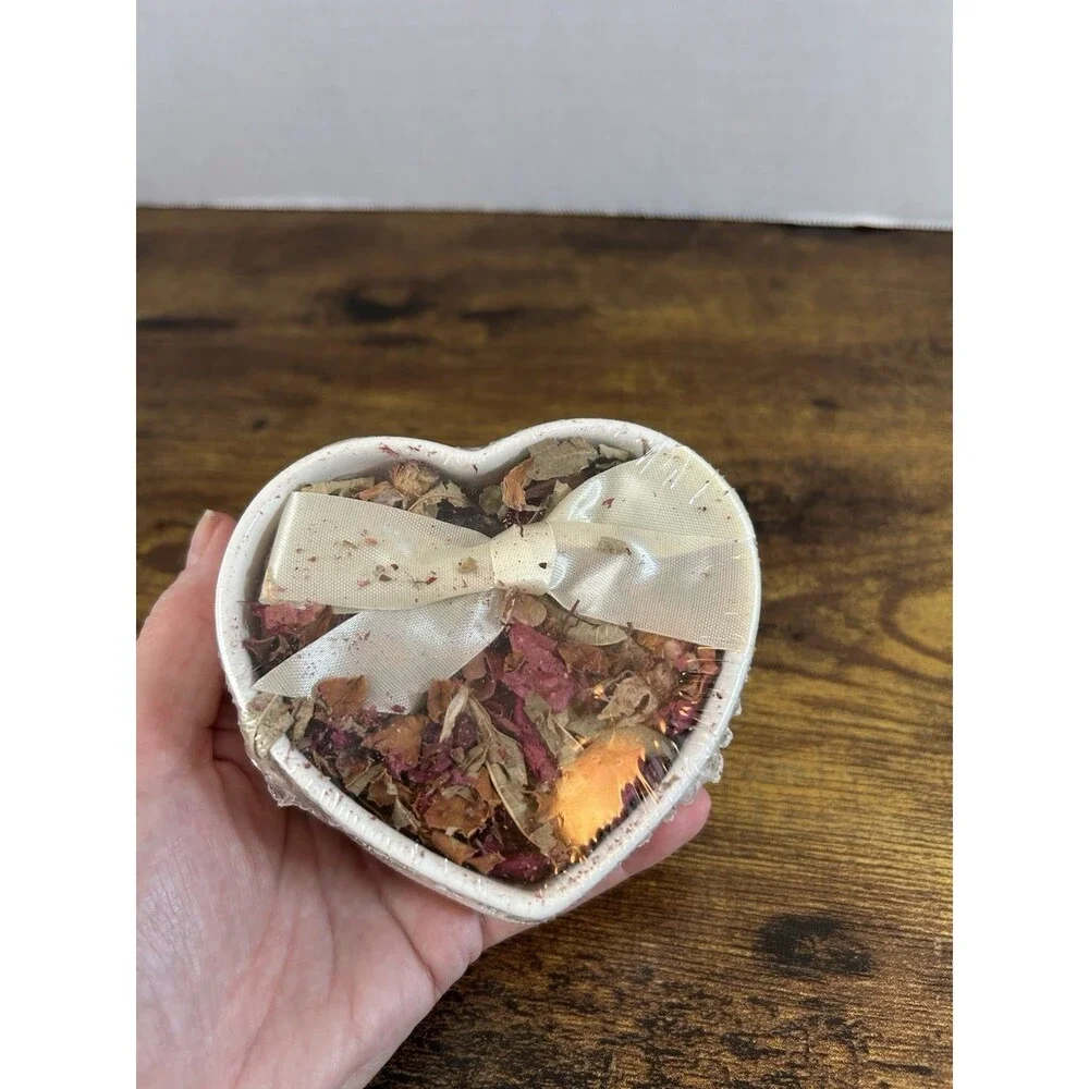 Pfaltzgraff Country Airs Heart Potpourri Box Garland Open Box New Vintage Decor